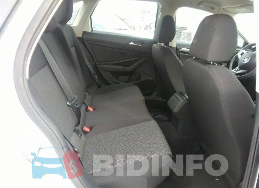 3VWC57BU7KM082412 Photo# 8