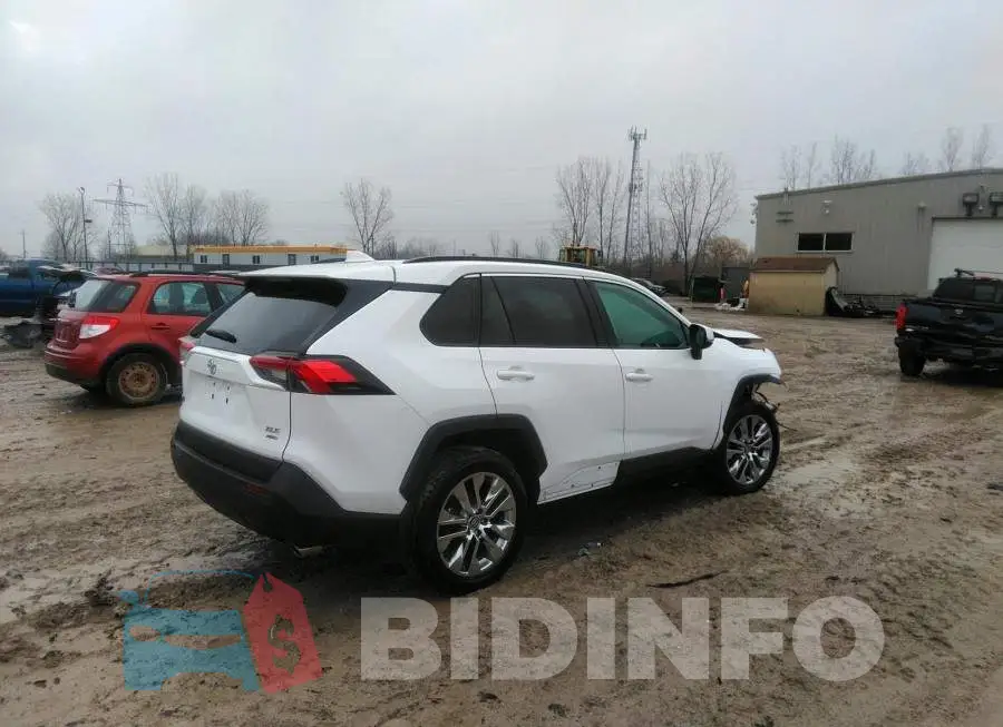 2T3R1RFV3LC128519 Photo# 4