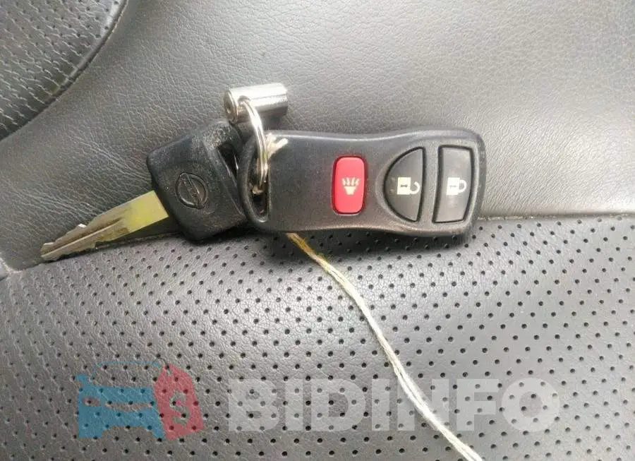 1N6AD0EV6JN758116 Photo# 11