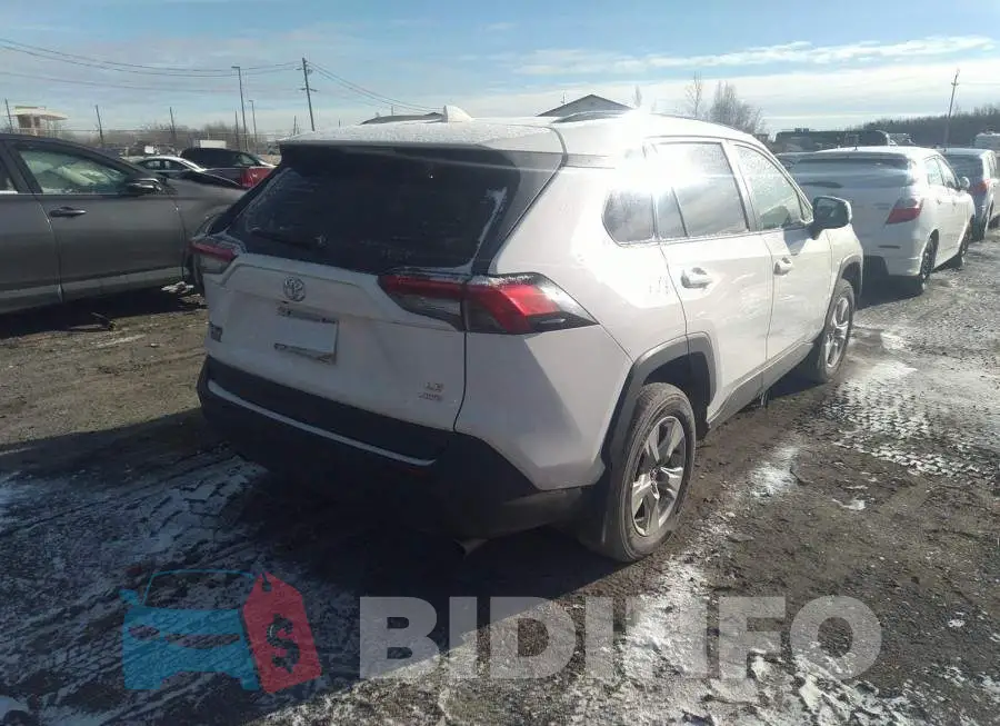 2T3B1RFV8KW014370 Photo# 4