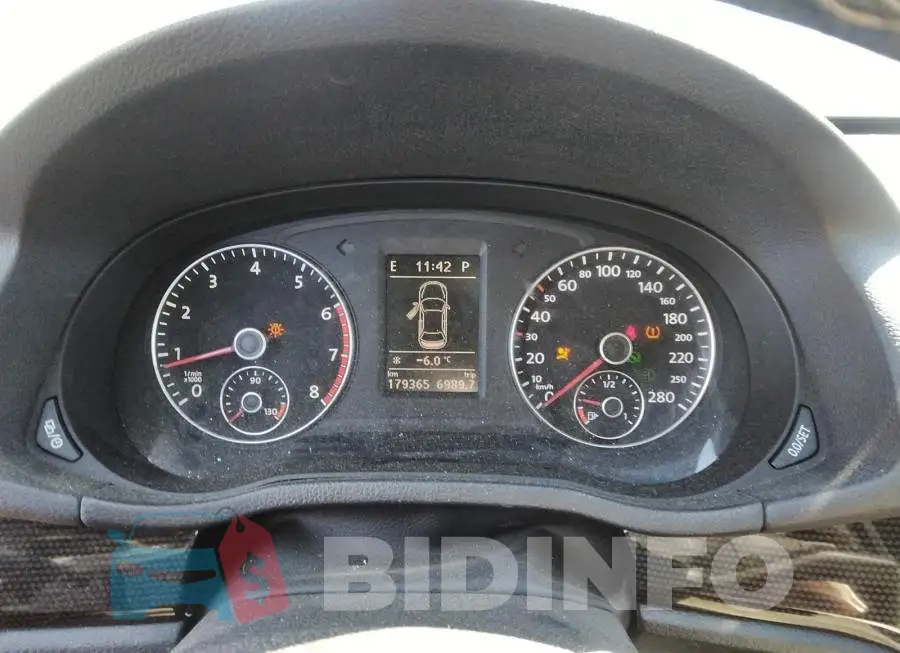 1VWBS7A35FC077049 Photo# 7