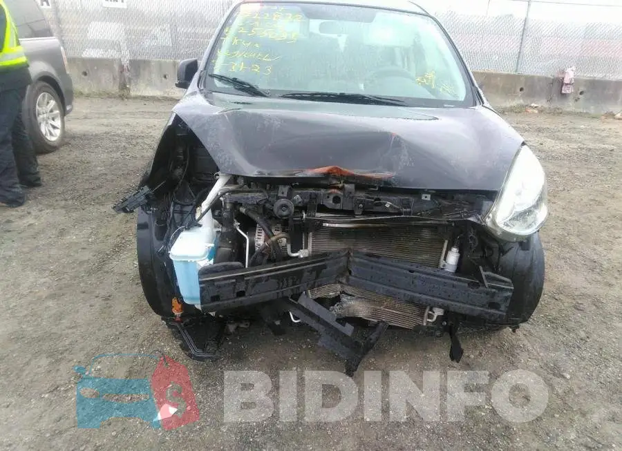 3N1CK3CP9FL255035 Photo# 6