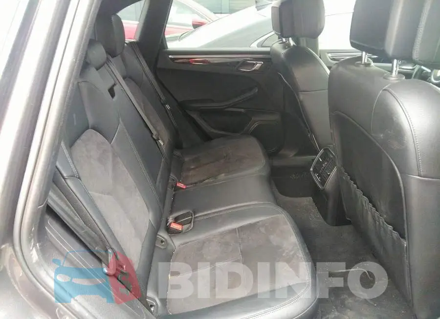WP1AB2A56GLB48021 Photo# 8