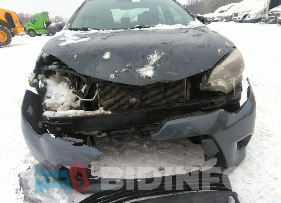 2T1BURHE9FC374784 Photo# 6