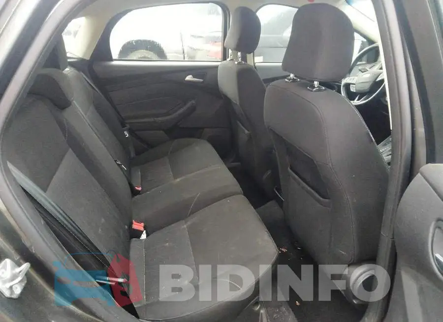 1FADP3K2XFL258018 Photo# 8