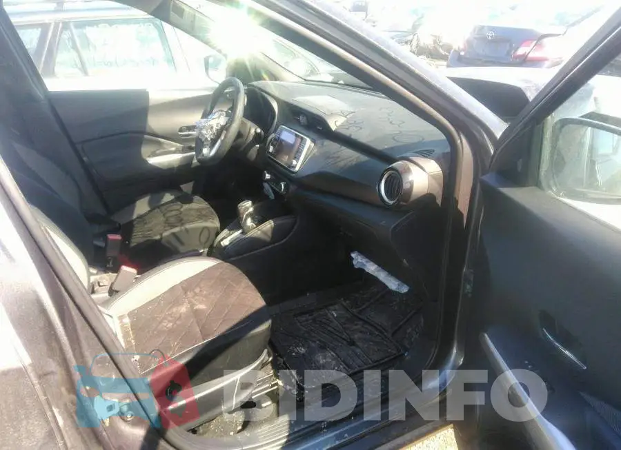 3N1CP5CV3LL483250 Photo# 5