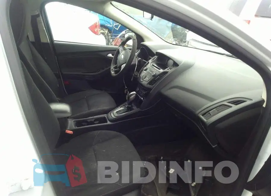 1FADP3F20GL333207 Photo# 5