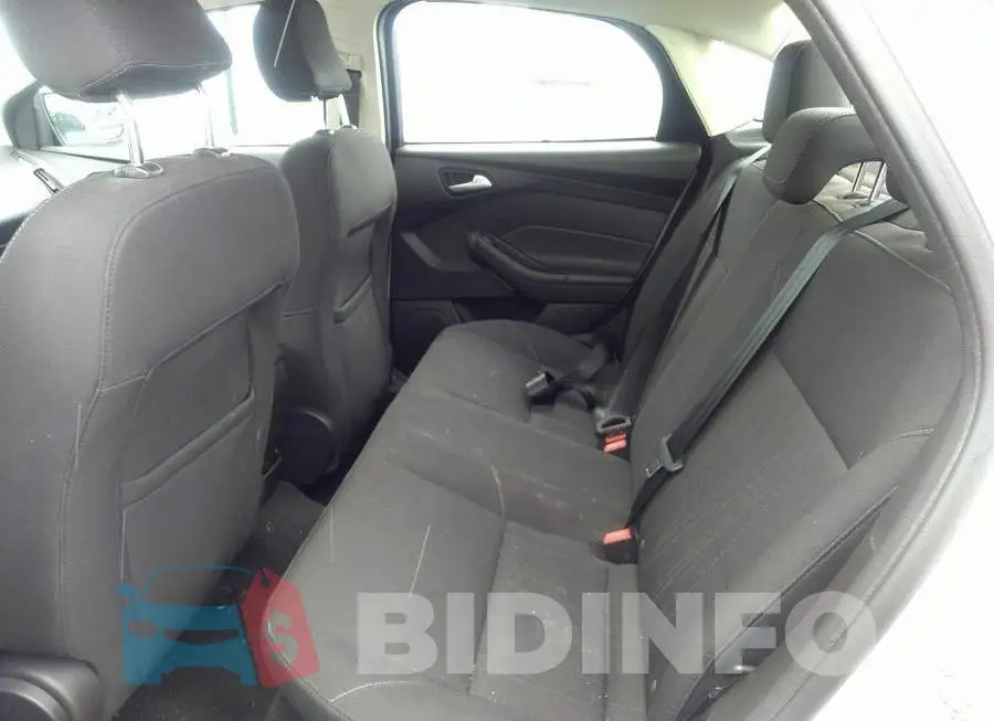 1FADP3F20GL333207 Photo# 8