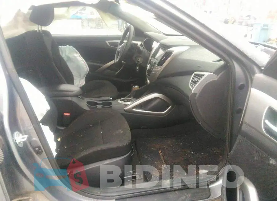 KMHTC6AD5GU293627 Photo# 5
