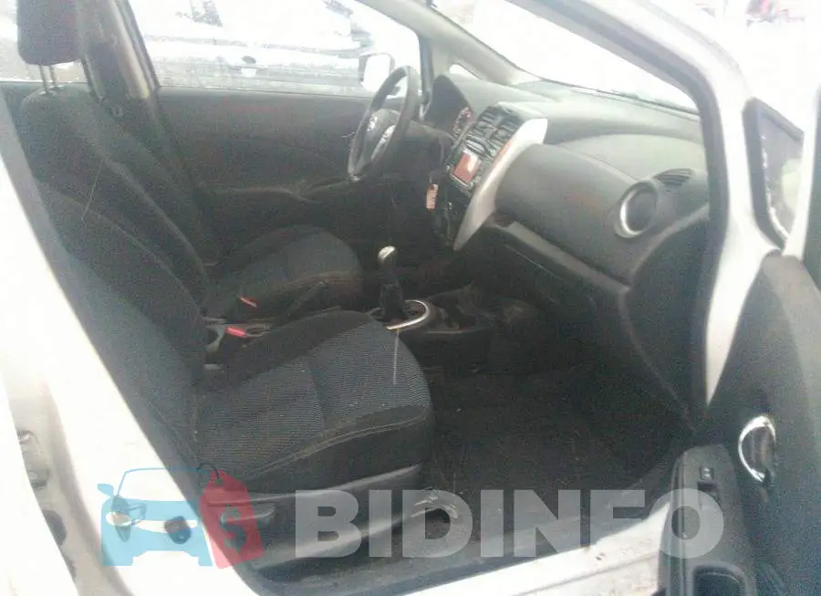 3N1CE2CP5HL380912 Photo# 5