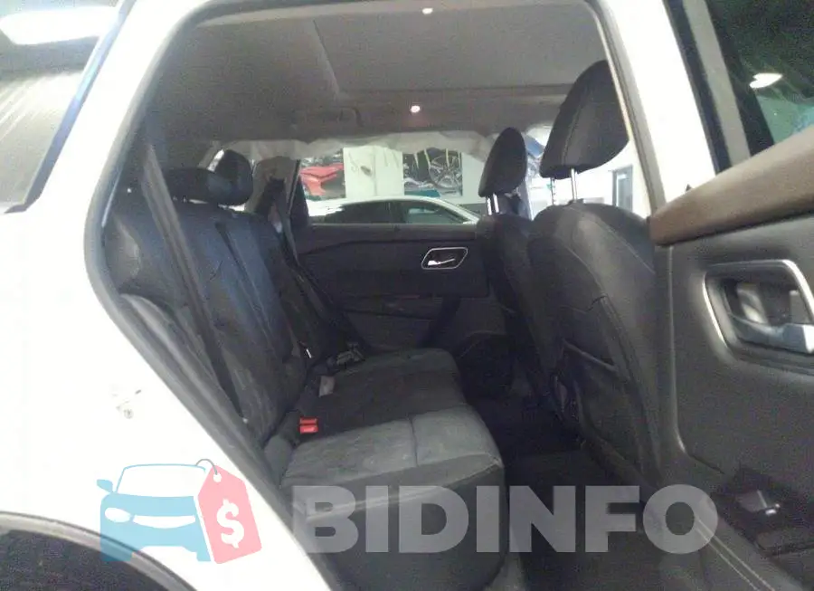 JN8BT3DD6PW305979 Photo# 8