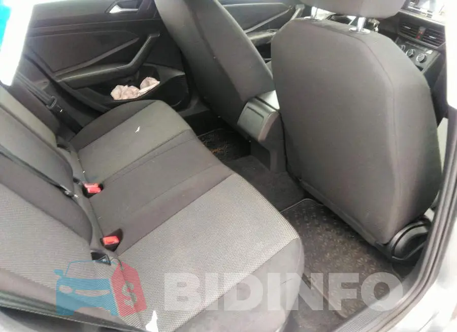 3VWC57BU8KM032182 Photo# 8