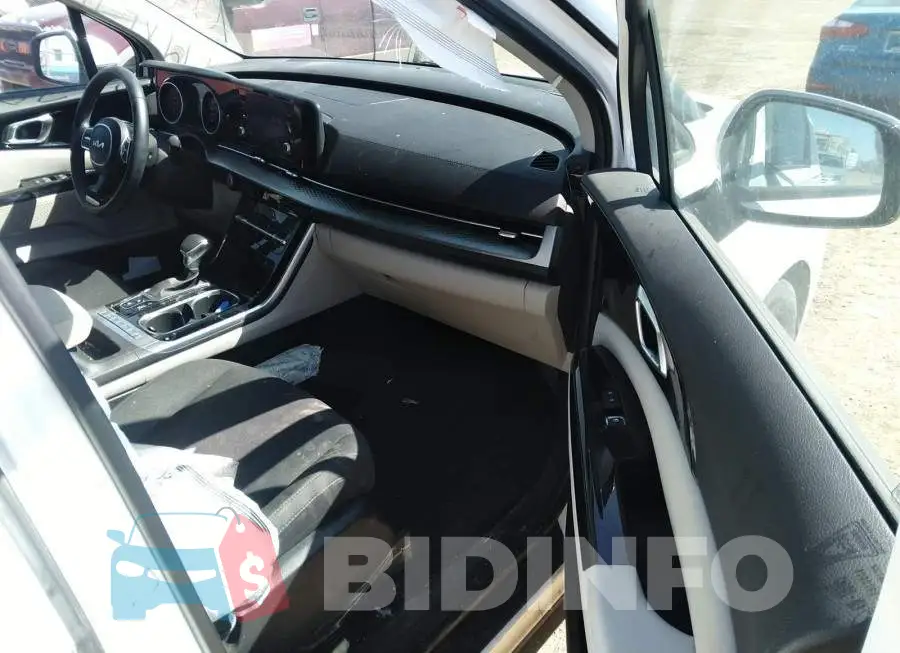 KNDNB5H35N6098670 Photo# 5