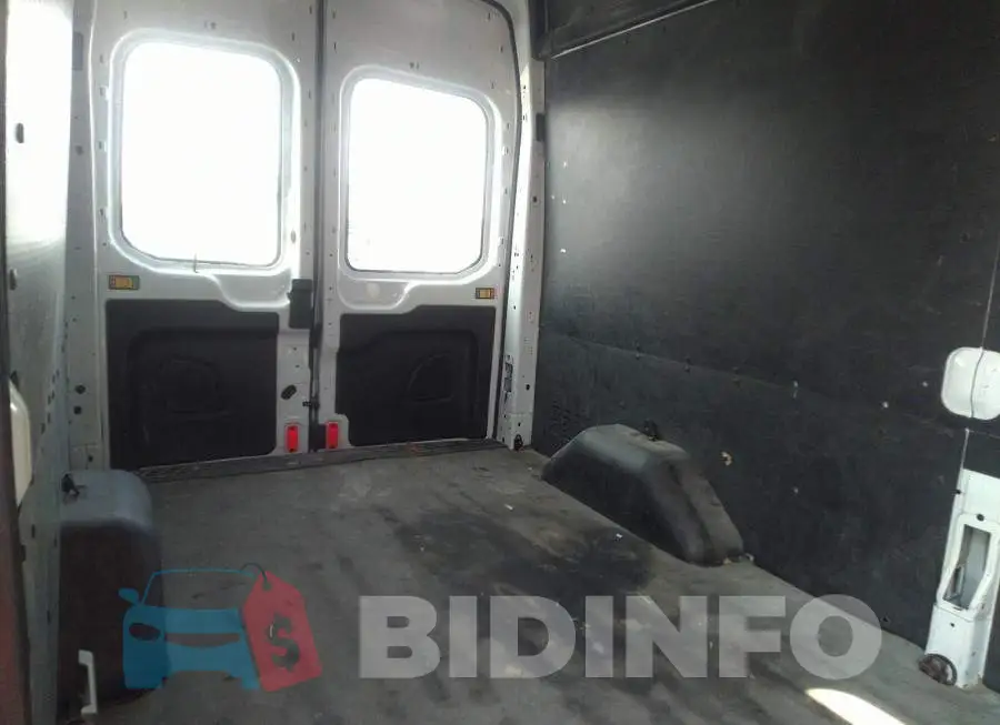 1FTYR2XM6KKB58248 Photo# 8