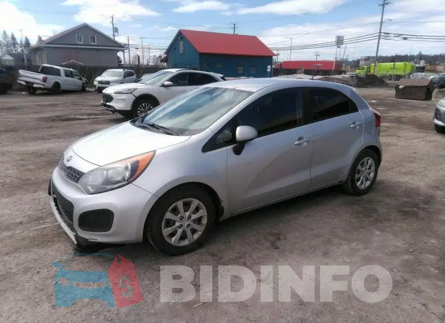 KNADM5A34F6995624 Photo# 2