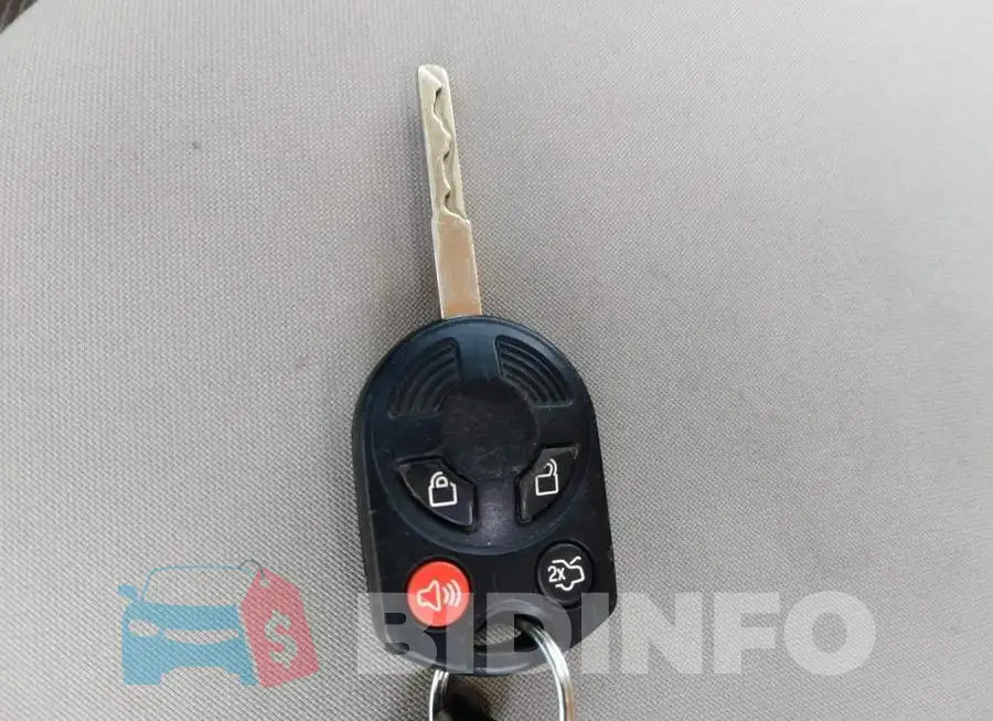 1FADP3K20FL236108 Photo# 11