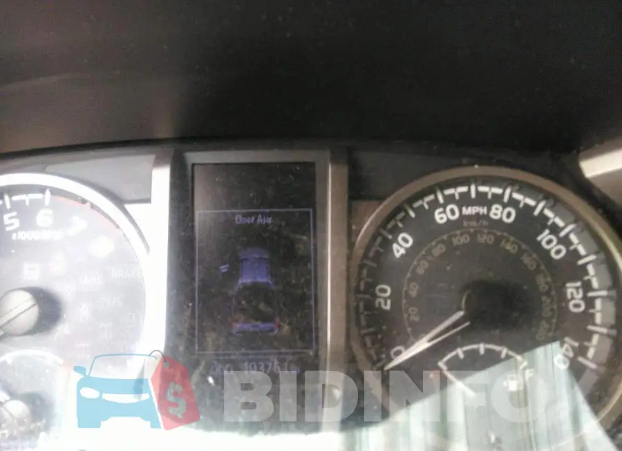 3TMCZ5AN8HM098181 Photo# 7