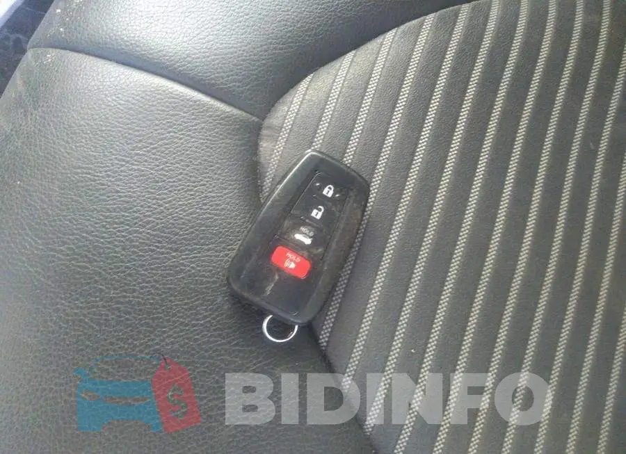 4T1B21HK7NU016545 Photo# 11