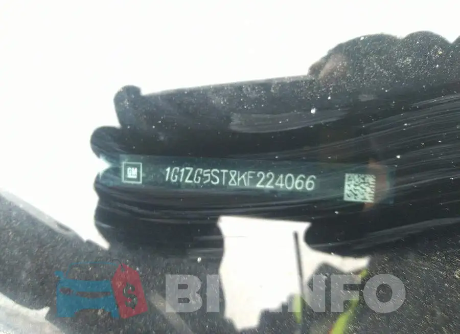 1G1ZG5ST8KF224066 Photo# 9