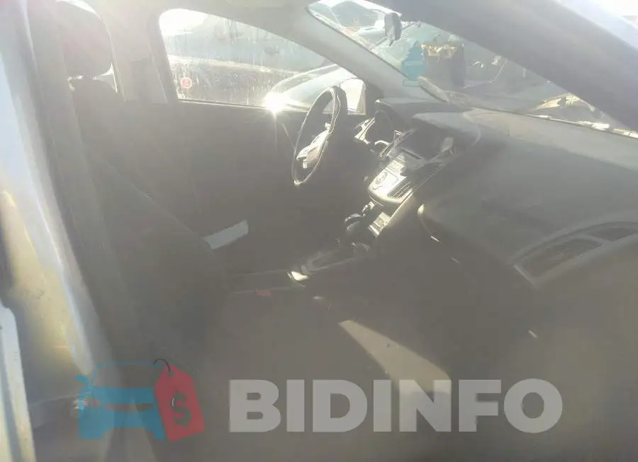 1FADP3F26GL333647 Photo# 5