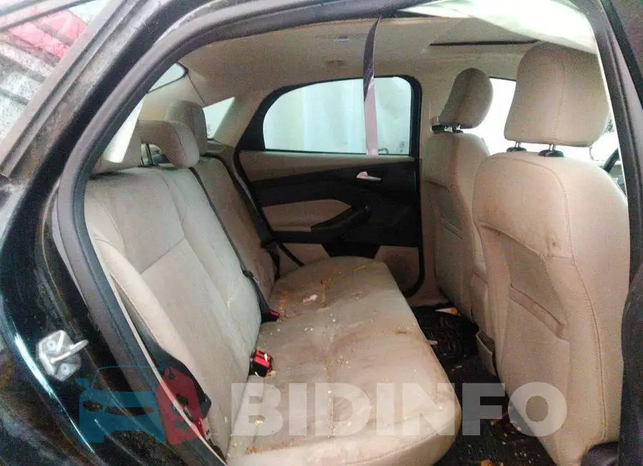 1FADP3F27FL284473 Photo# 8
