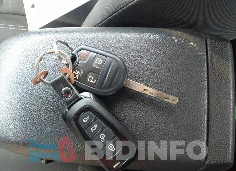 3FADP4EJ2GM121633 Photo# 11