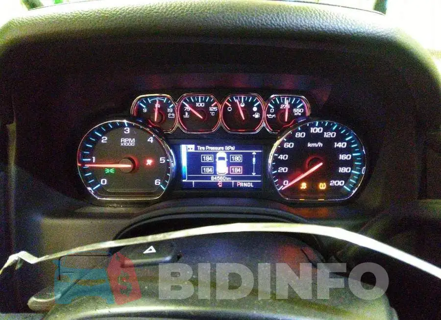 1GNSKBKC8JR315770 Photo# 7