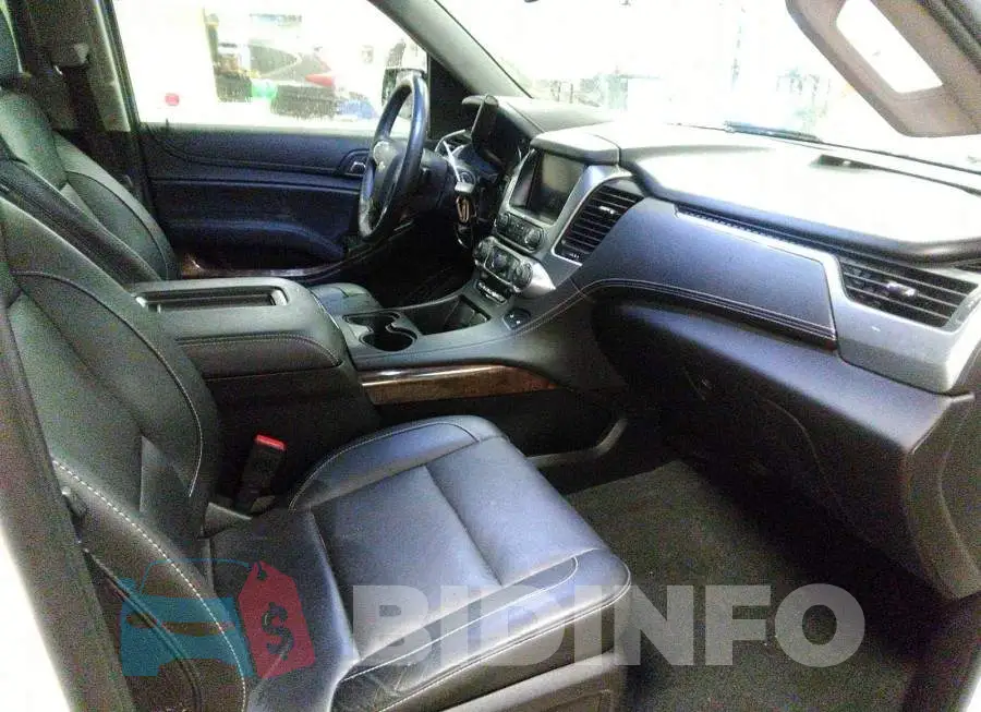 1GNSKBKC8JR315770 Photo# 5