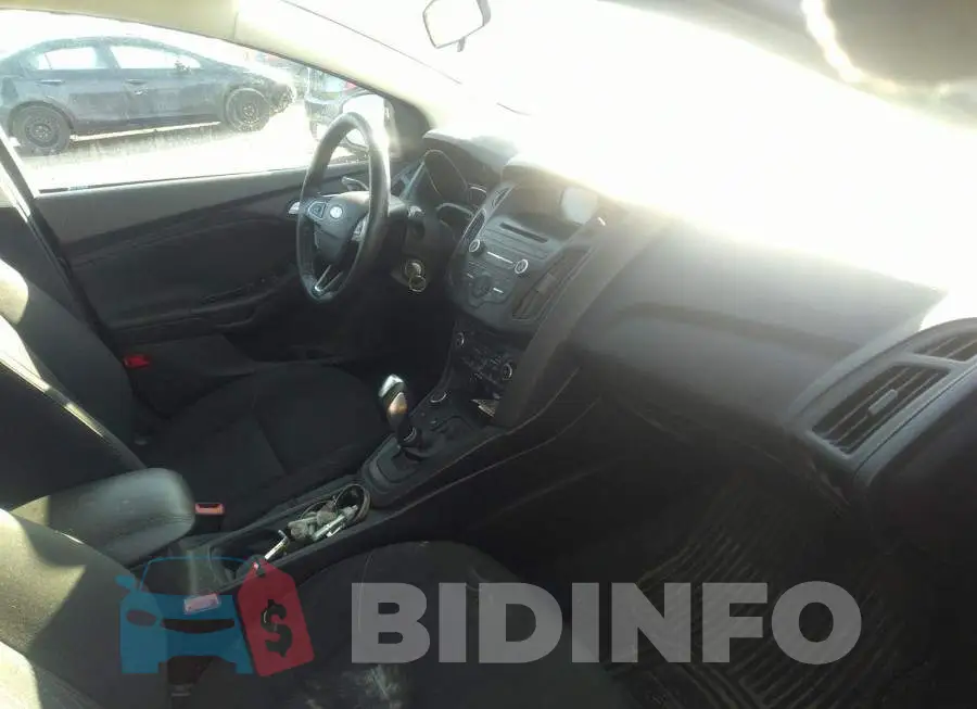 1FADP3FE1GL375024 Photo# 5