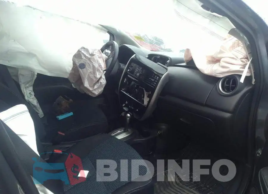 3N1CE2CP5JL356082 Photo# 5