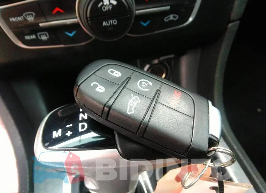2C3CDXJG8HH539967 Photo# 11