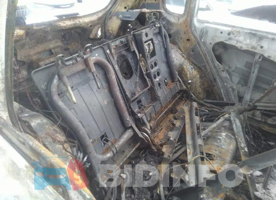 WVGNV7AX7HW500477 Photo# 8