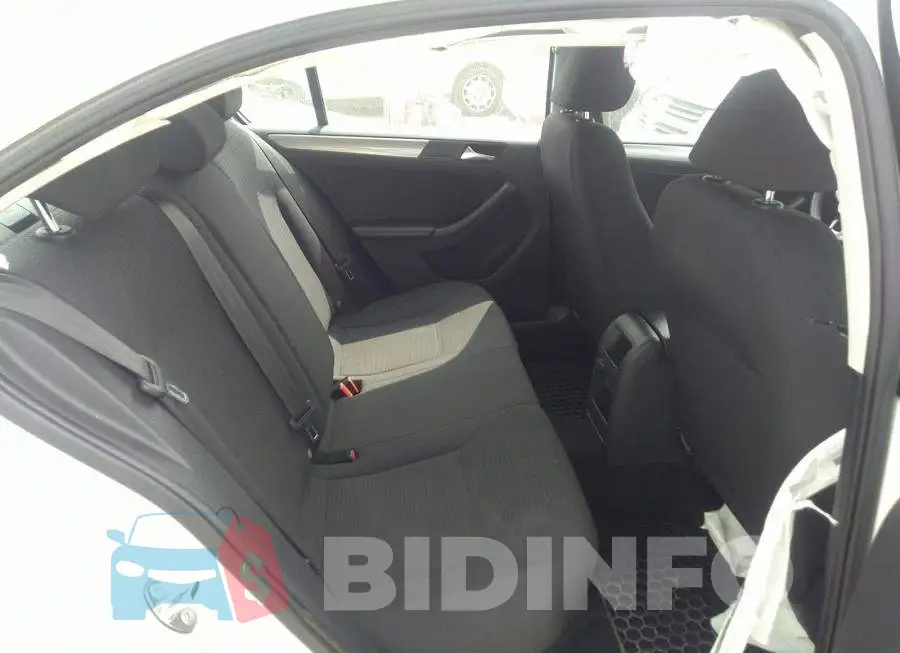 3VW2B7AJ8HM217840 Photo# 8