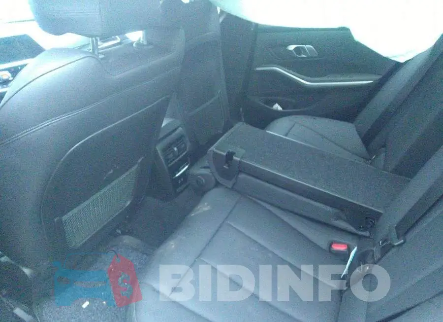 3MW5R7J07L8B09257 Photo# 8