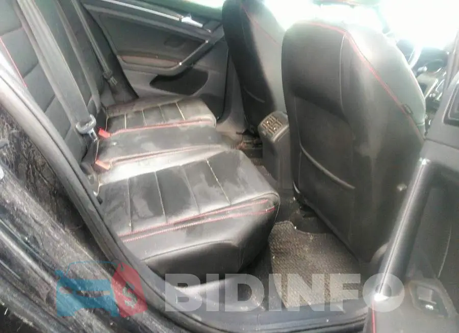3VW5T7AU0HM018303 Photo# 8