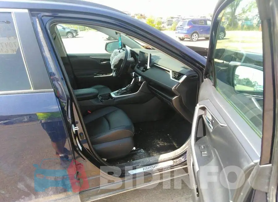 2T3R1RFV8KW037047 Photo# 5