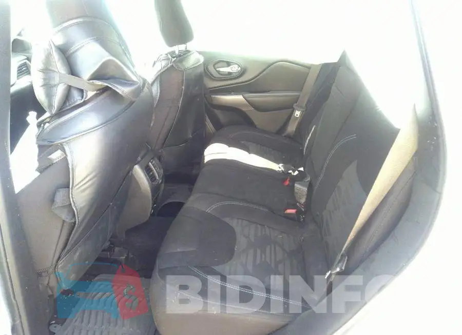 1C4PJMCB7KD279667 Photo# 8