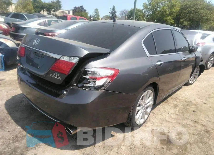 1HGCR3F93FA801603 Photo# 4