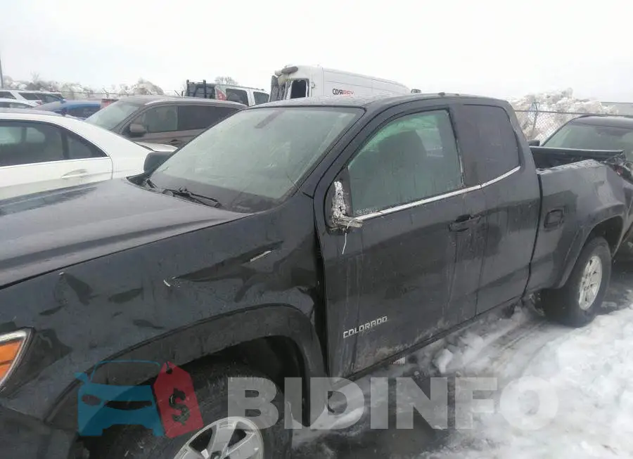 1GCHTBEN2J1118685 Photo# 6