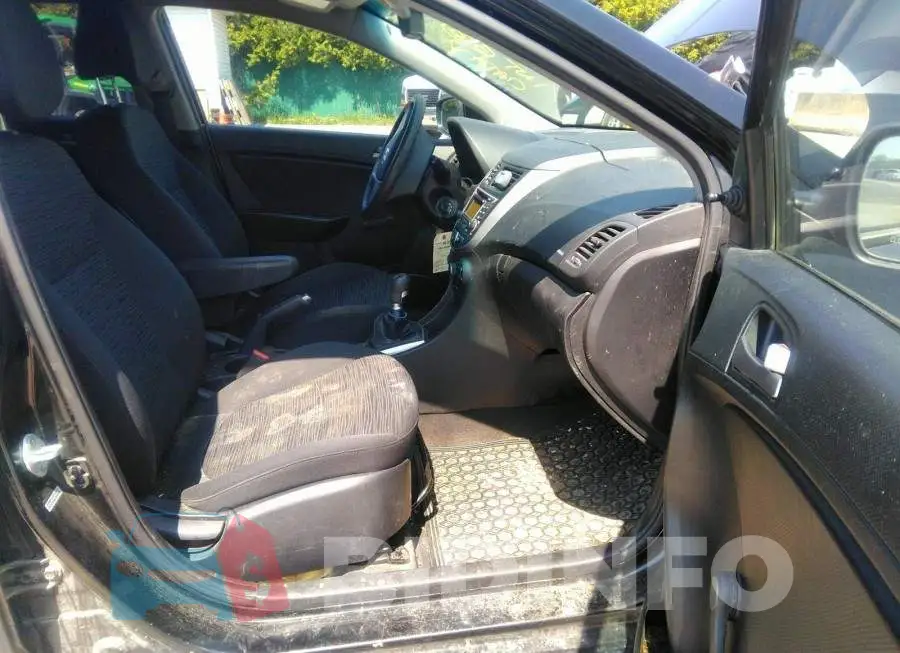 KMHCT5AE4FU215597 Photo# 5