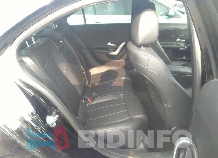 WDD3G4FB4LW041179 Photo# 8