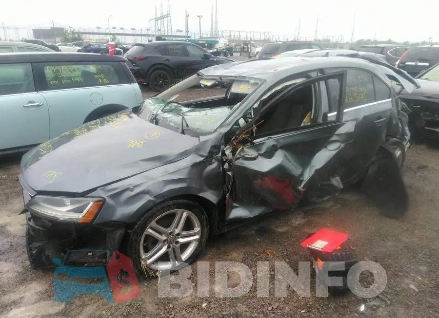 3VWDB7AJ0HM228176 Photo# 2