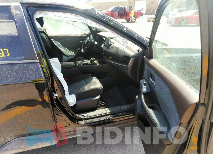 JN8BT3BB4NW336145 Photo# 5