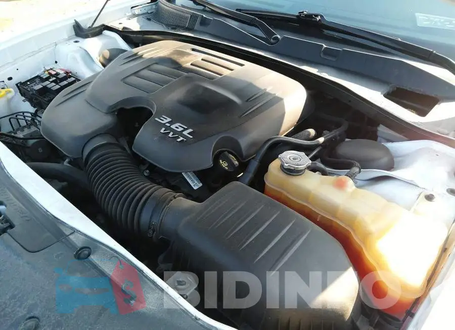 2C3CDXHG3FH840729 Photo# 10