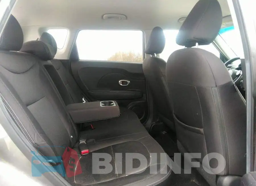 KNDJN2A22F7227854 Photo# 8