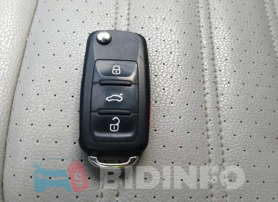 1VWBS7A35FC027851 Photo# 11