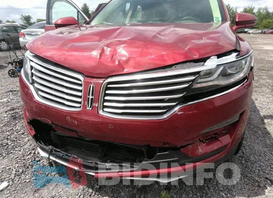 5LMCJ2D98GUJ15228 Photo# 6