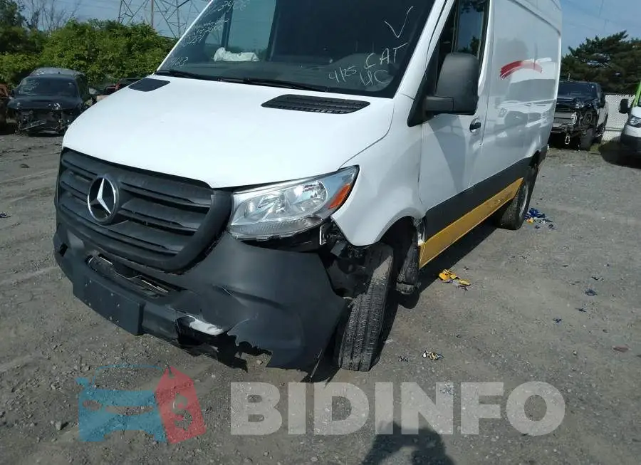 WD3CF0CD3KP142731 Photo# 6