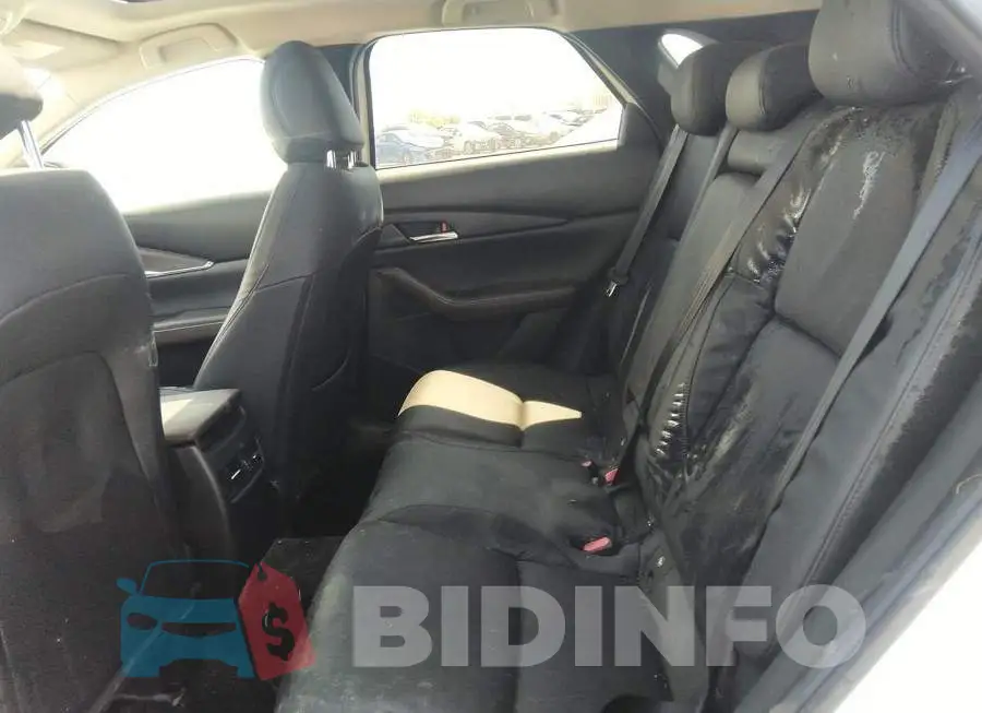 3MVDMBDL7MM216208 Photo# 8