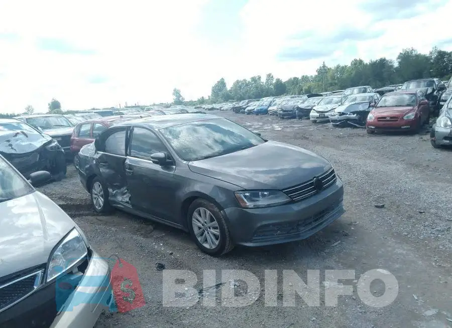 3VWB67AJ4HM250550 Photo# 1